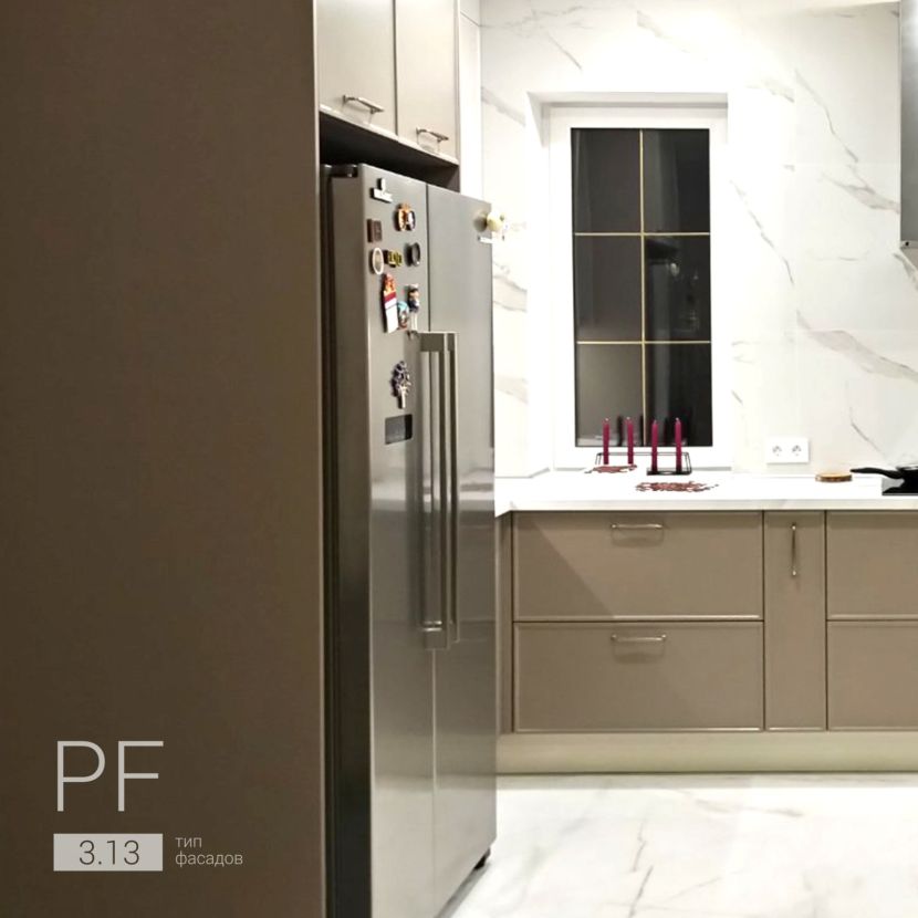 П-образная кухня без верхних шкафов