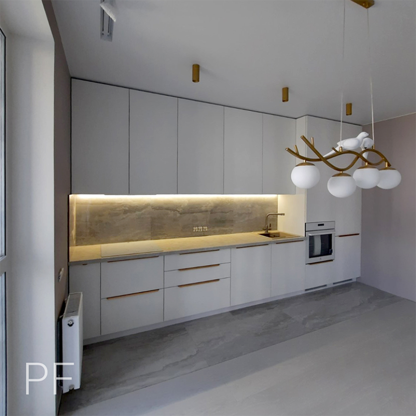 Белая стильная кухня с фасадами из лДСП