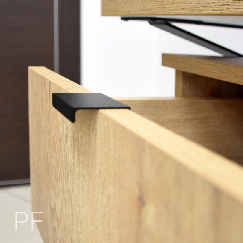 Стол Лофт с черными опорами