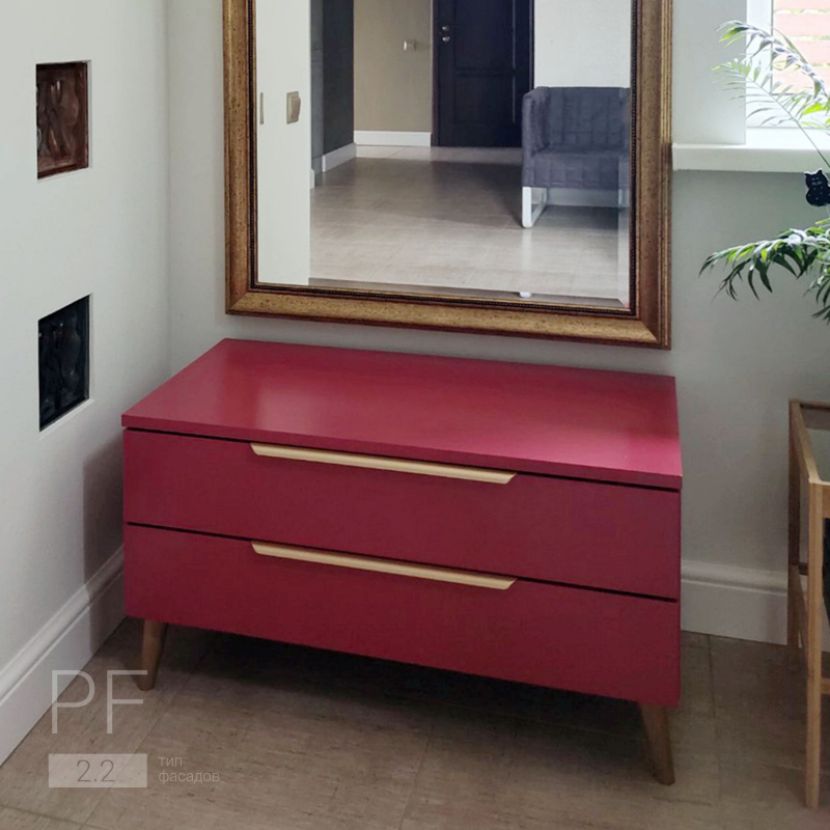 Яркая и минималистичная тумба под зеркало