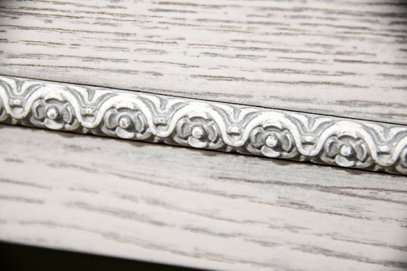 Цоколь с декоративным элементом kps-013