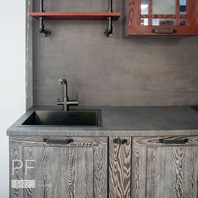 Кухня в стиле лофт из массива сосны