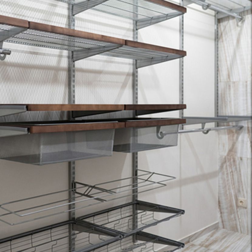 Гардеробная комната в классическом стиле