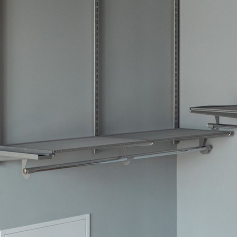 П-образная гардеробная в сером цвете