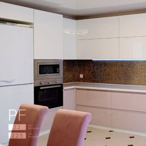 Элегантная кухня в глянце