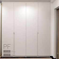 Шкаф в прихожую с интегрированными ручками 2.2.9 / 3